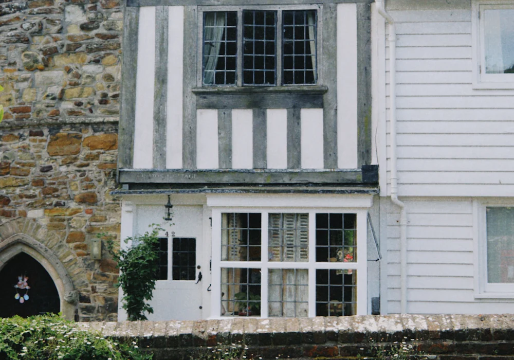 Façade à colombages du centre historique de Bernay